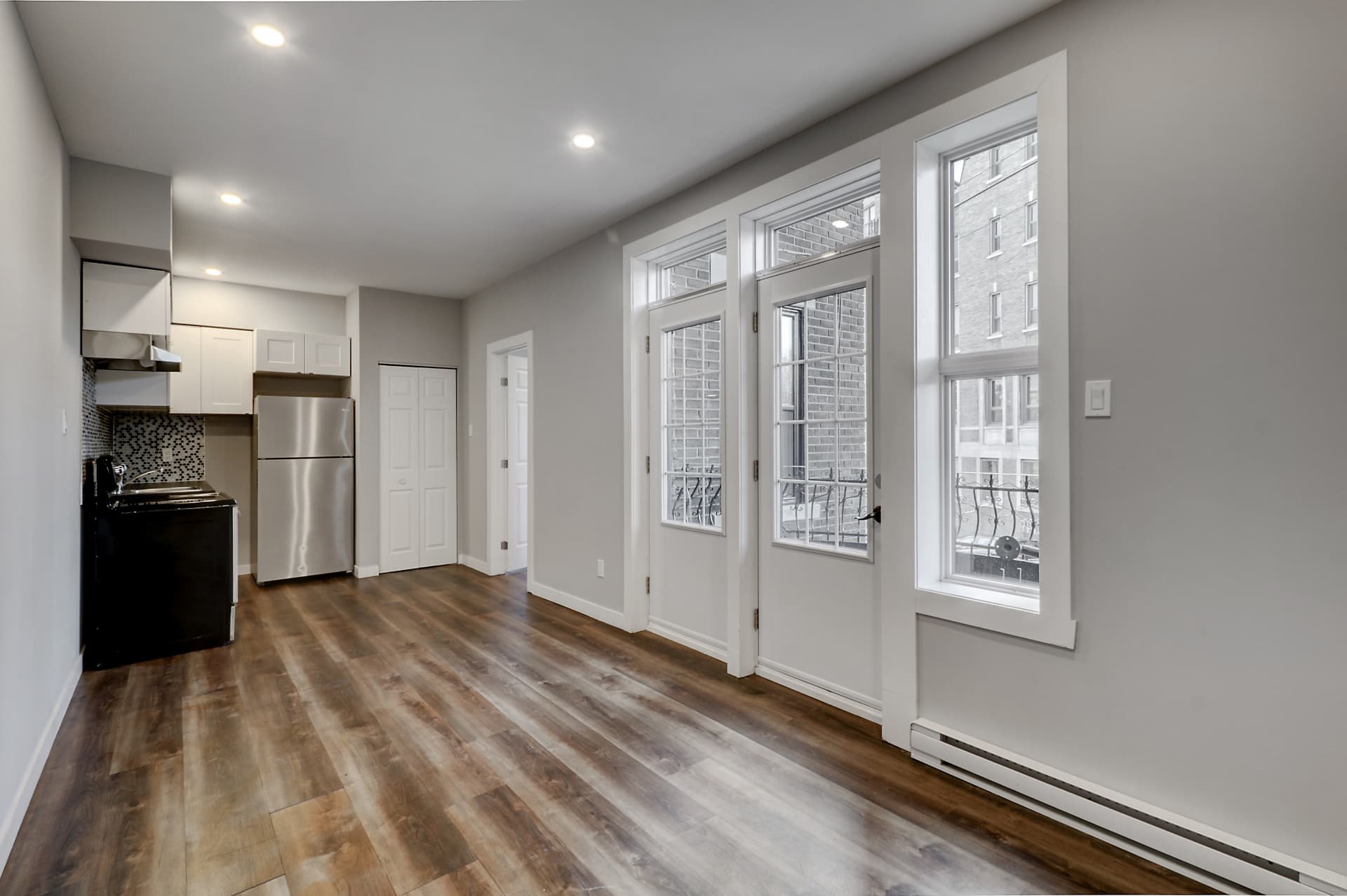 #103-1650 rue Sherbrooke E Montréal Québec H2L 1M5